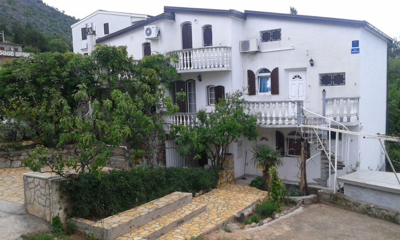 Apartmani Marija สตารีกราด-ปาเคลนีซา ภายนอก รูปภาพ