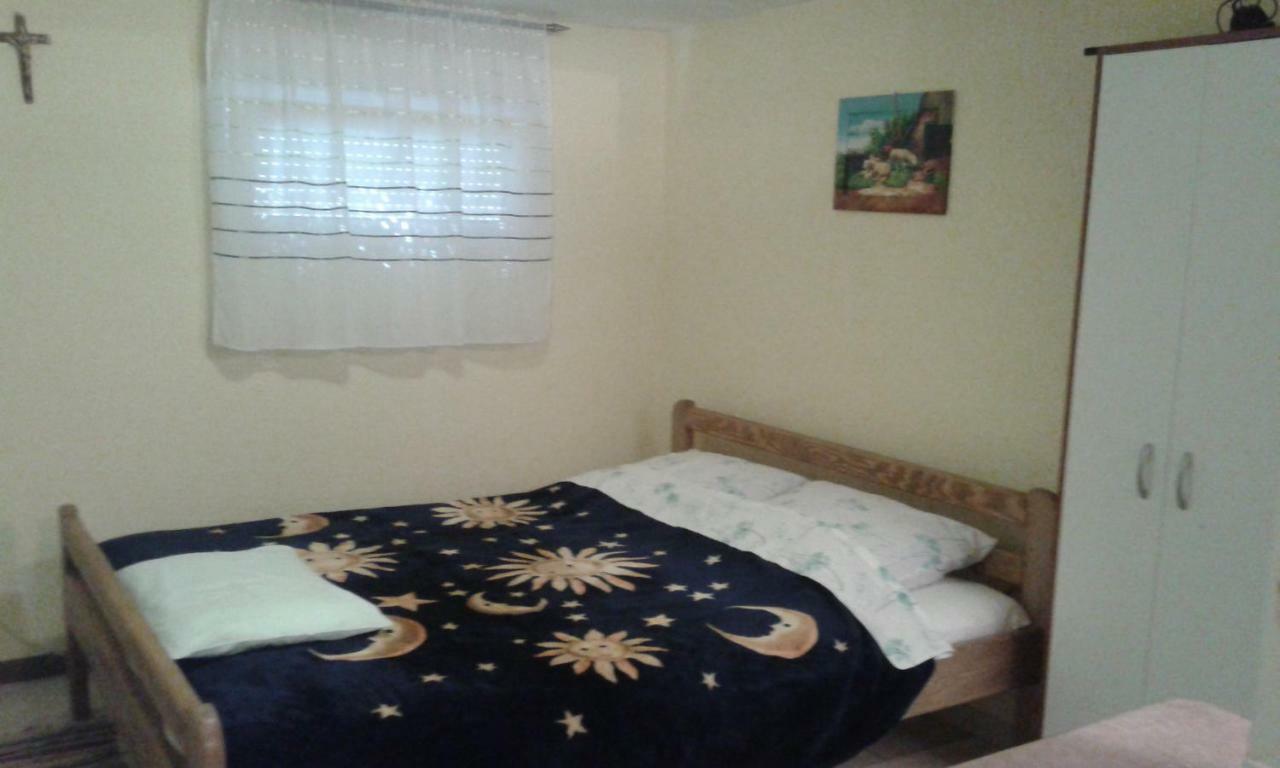 Apartmani Marija สตารีกราด-ปาเคลนีซา ภายนอก รูปภาพ