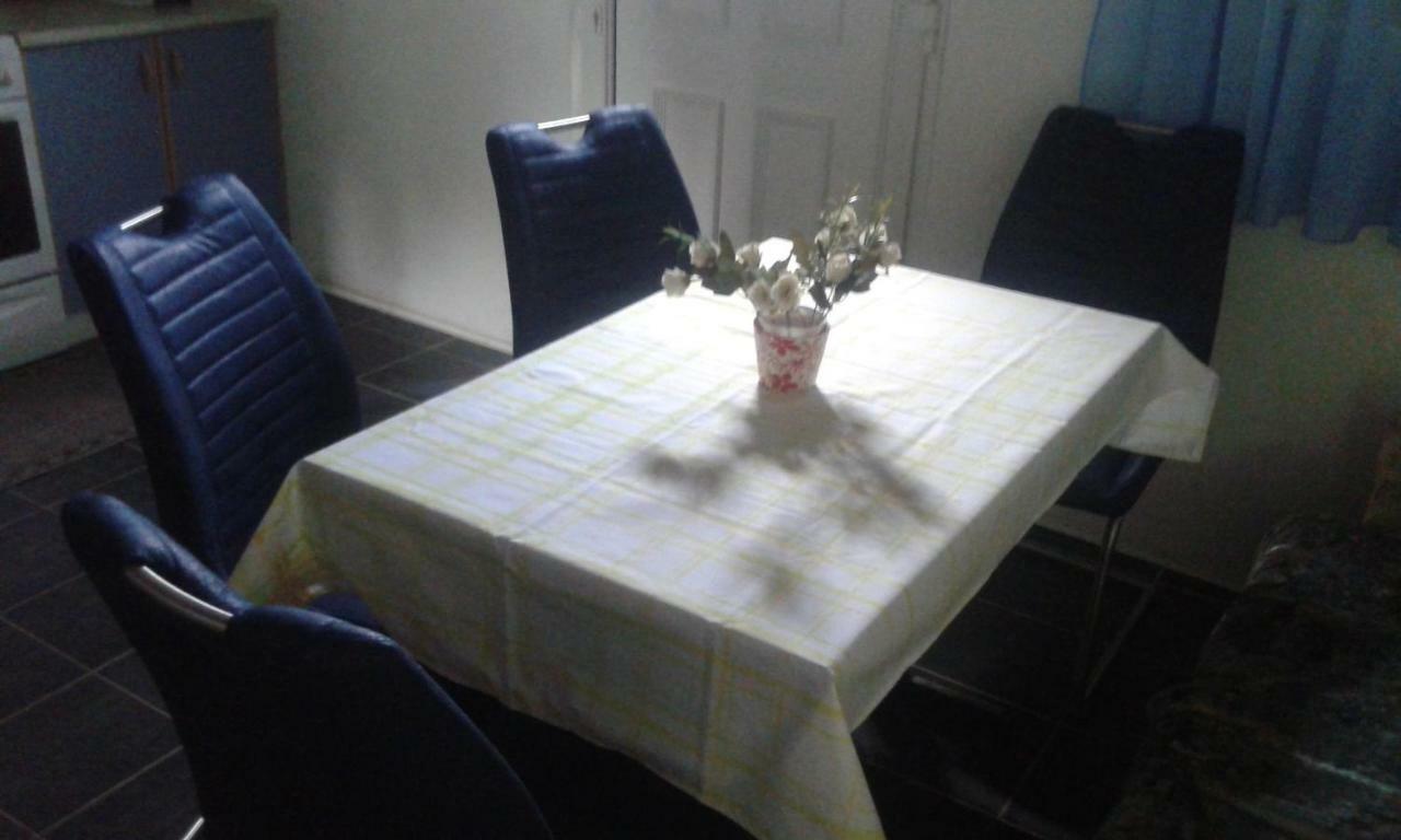 Apartmani Marija สตารีกราด-ปาเคลนีซา ภายนอก รูปภาพ